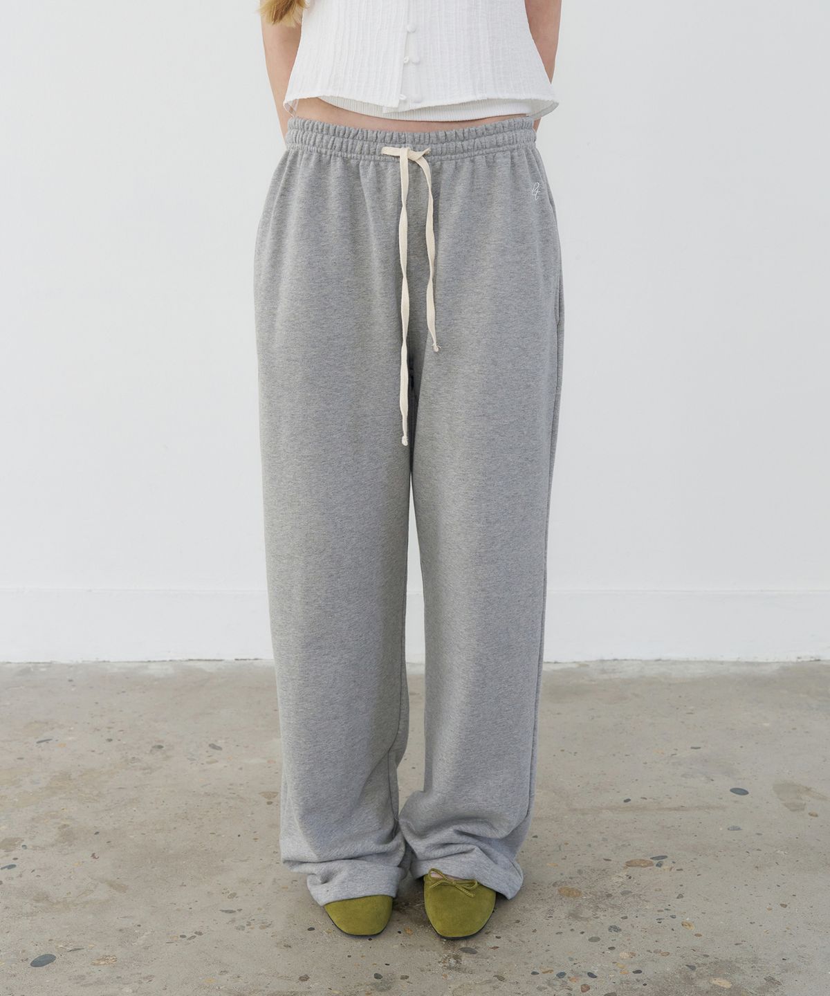 레테라(LETTERA) Wide Logo Sweat Pants