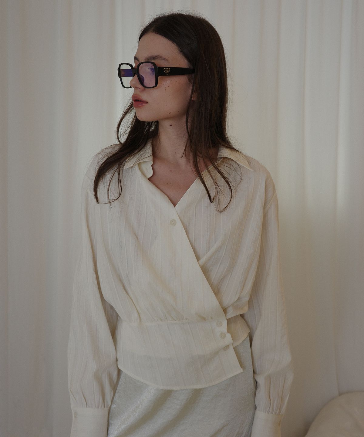 살롱 드 욘(SALON DE YOHN) Soft Cotton Wrap Blouse_ Ivory
