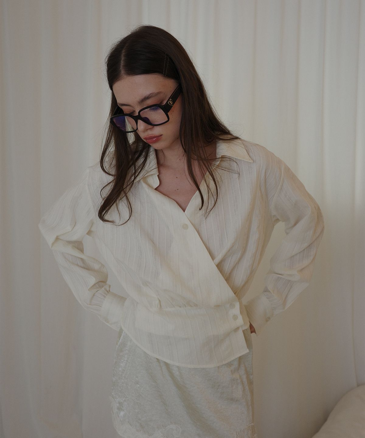 살롱 드 욘(SALON DE YOHN) Soft Cotton Wrap Blouse_ Ivory