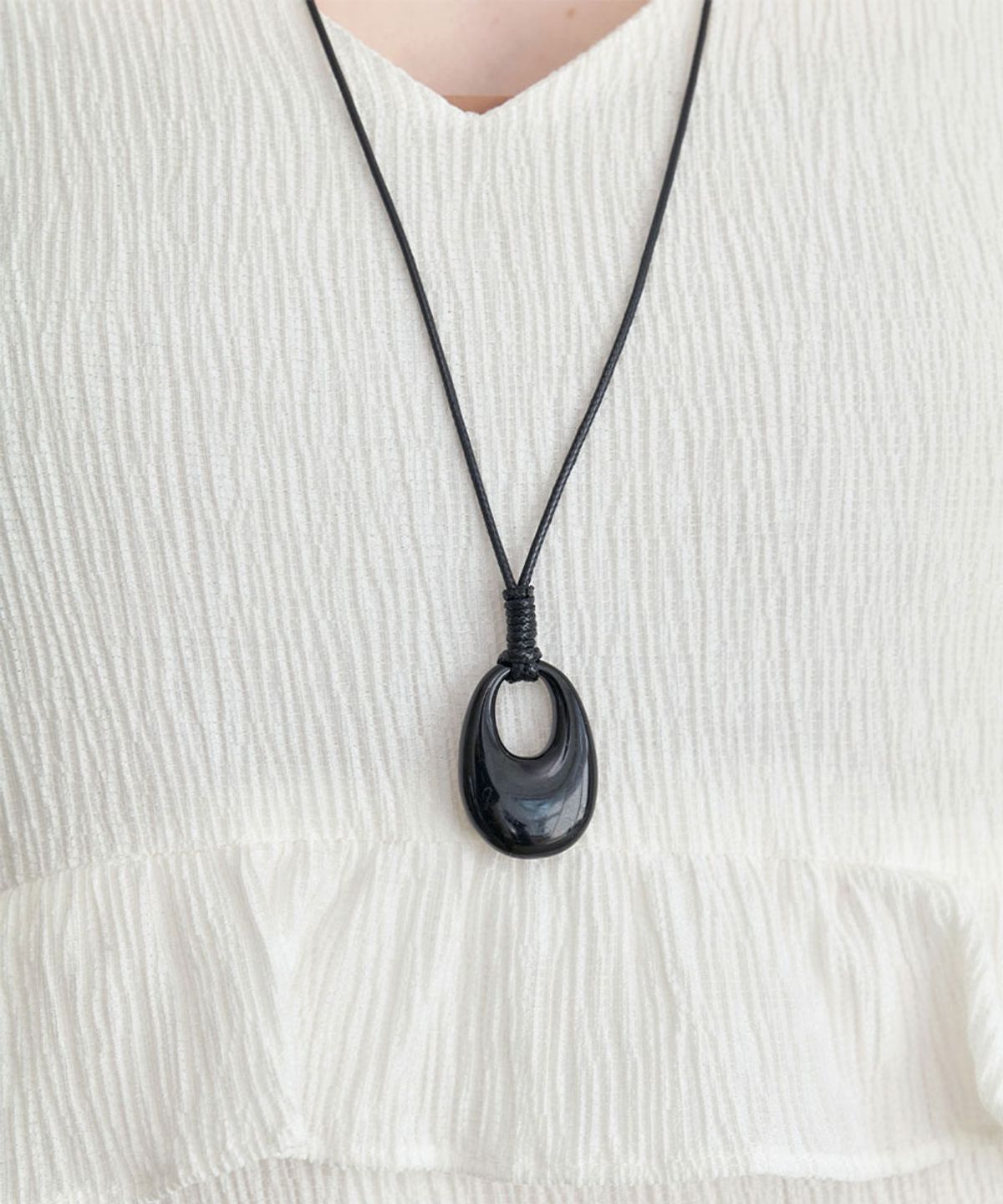 할렌(HALDEN) oval drop necklace (N056_black)