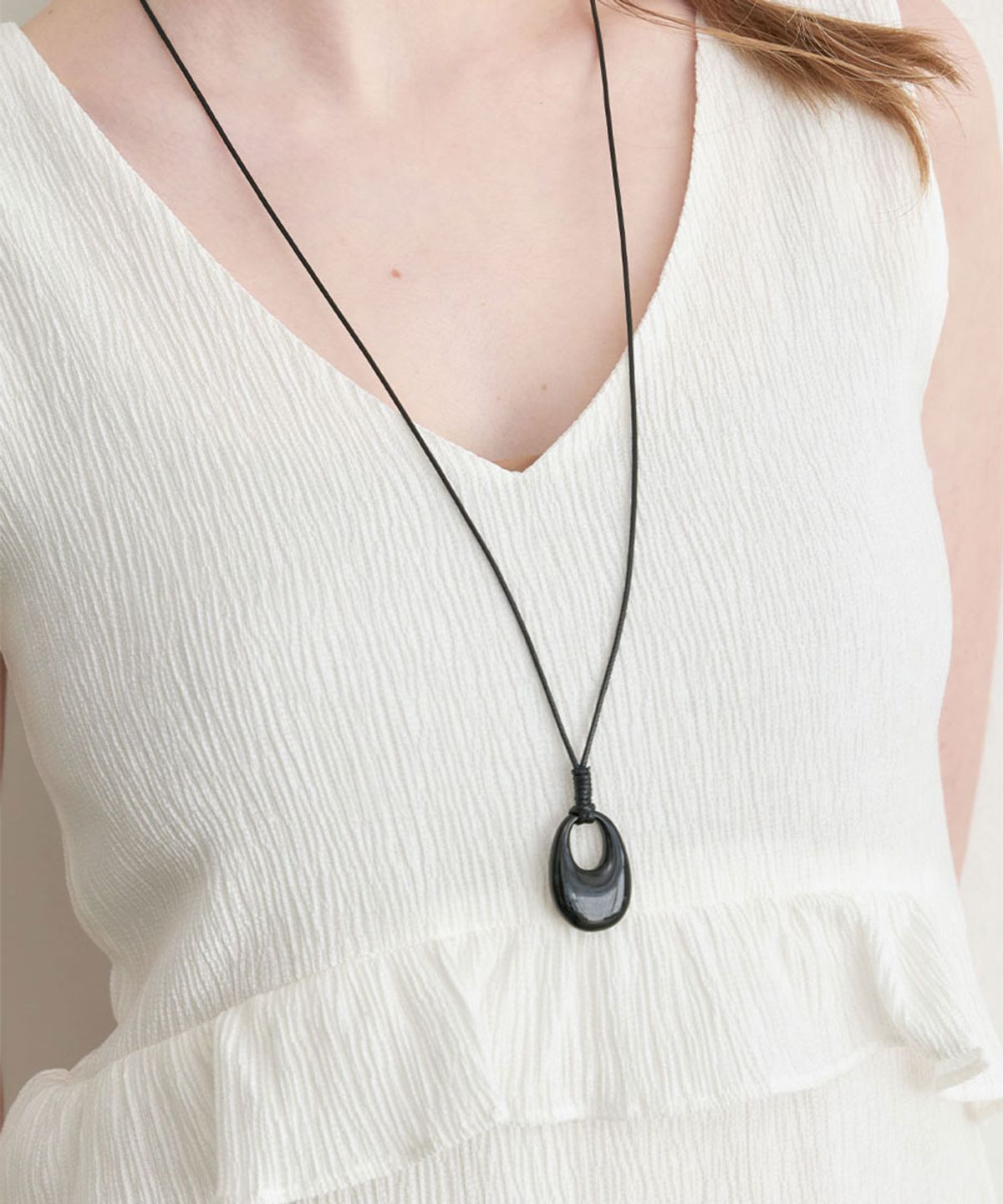 할렌(HALDEN) oval drop necklace (N056_black)