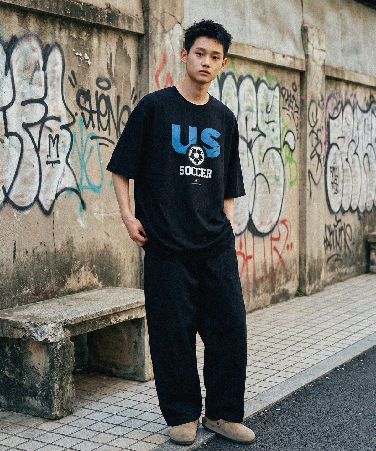 모더먼트(MODERMENT) 리얼오버핏 풋볼 반팔 티셔츠 [블랙]