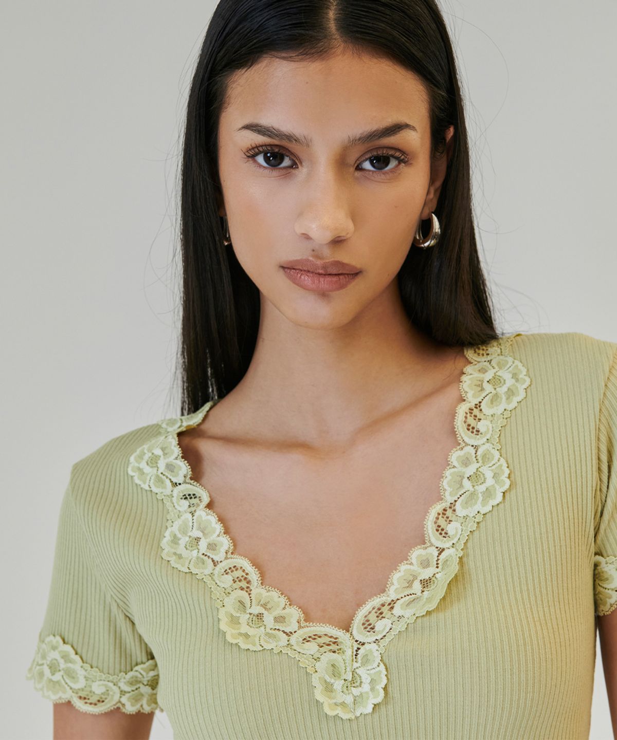 프로젝트 웨이브(PROJECT WAVE) Cella Lace Short-Sleeve T [GREEN]