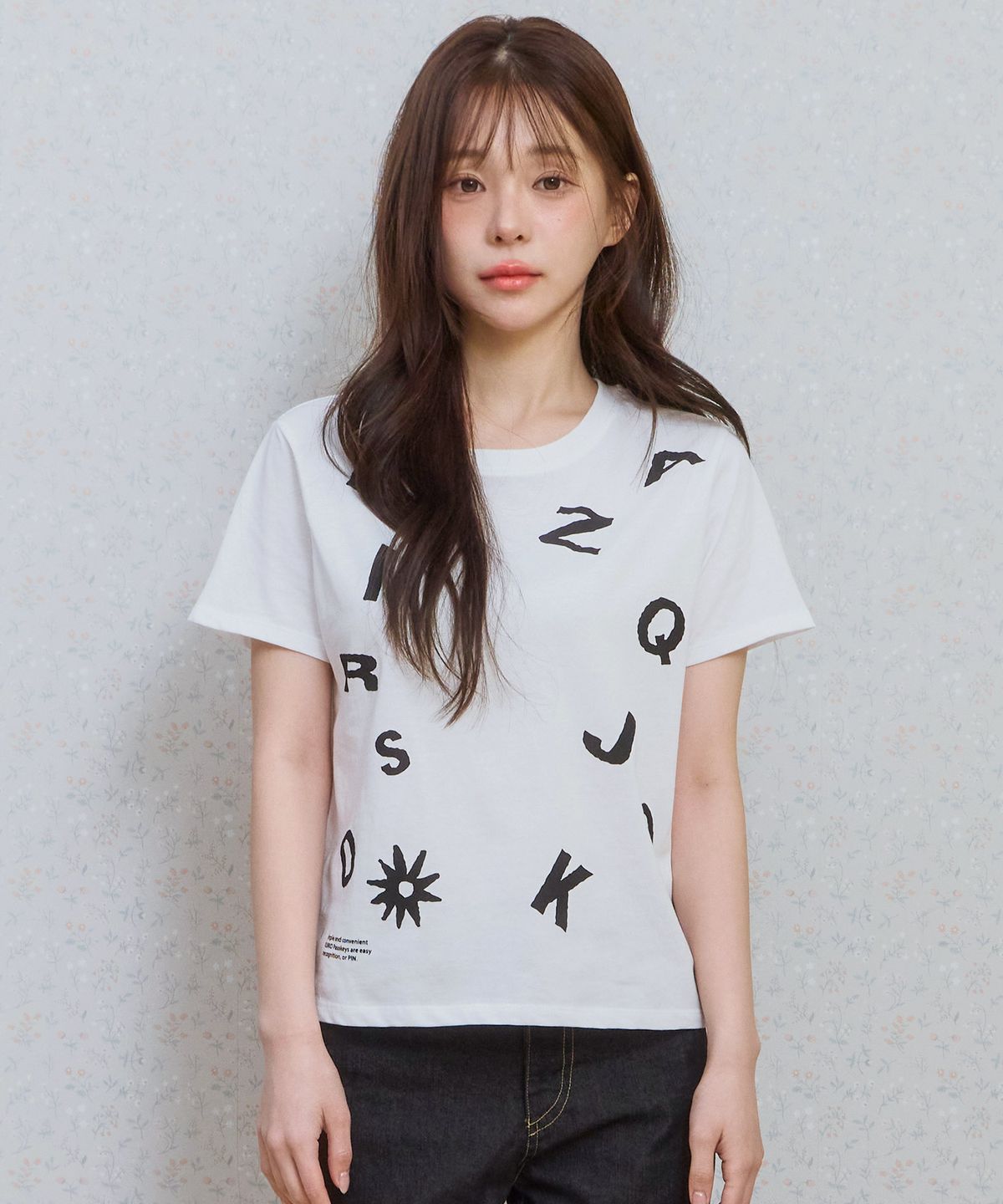 키지코(KIJIKO) ke404. Typo Semi Crop Tee White