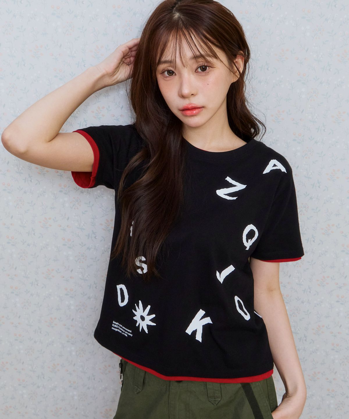 키지코(KIJIKO) ke404. Typo Semi Crop Tee Black