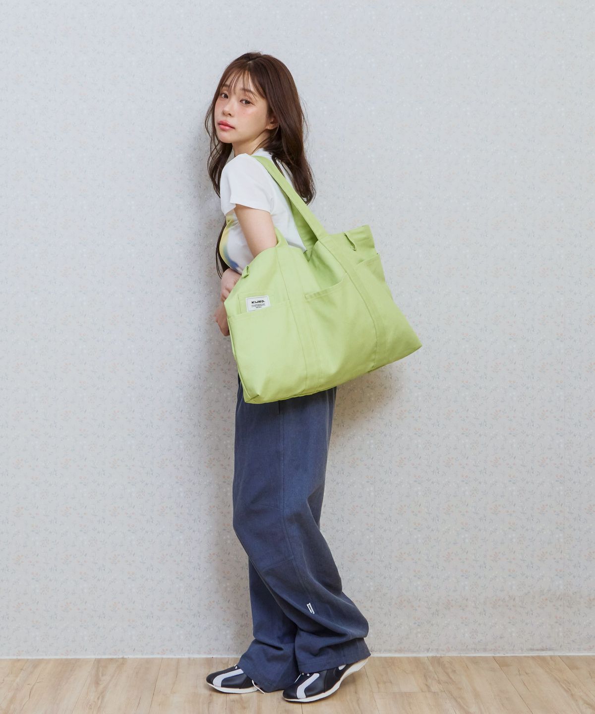 키지코(KIJIKO) Ke906. Angled Pocket Utility Tote Melon green