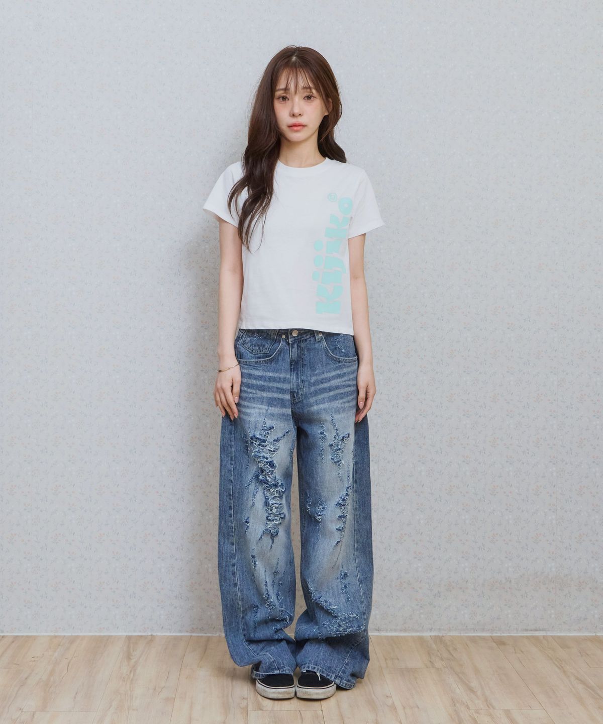 키지코(KIJIKO) ke406. Kijiko Big Logo Semi-Crop Tee White
