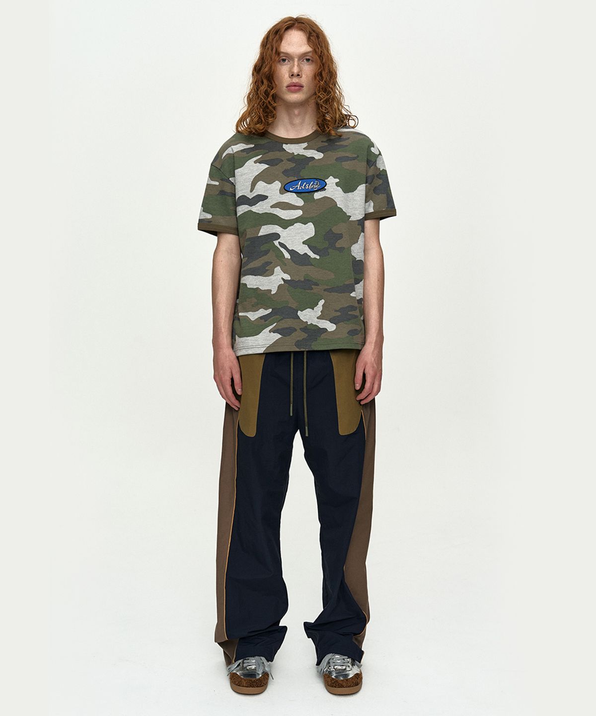 앤더슨벨(ADSB ANDERSSON BELL) (ESSENTIAL) CAMOUFLAGE RINGER T-SHIRT atb1461m(GREY CAMOUFLAGE)