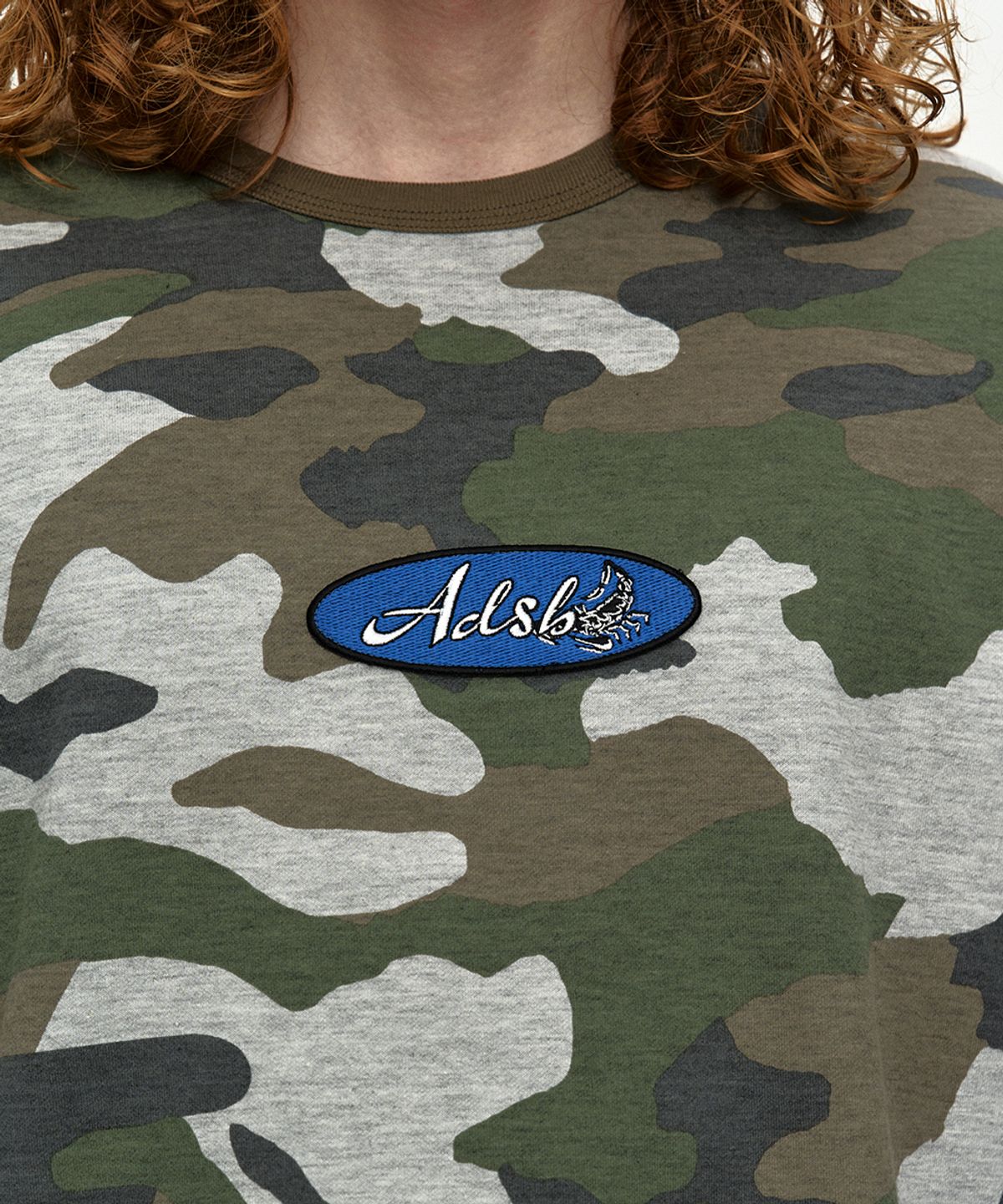 앤더슨벨(ADSB ANDERSSON BELL) (ESSENTIAL) CAMOUFLAGE RINGER T-SHIRT atb1461m(GREY CAMOUFLAGE)