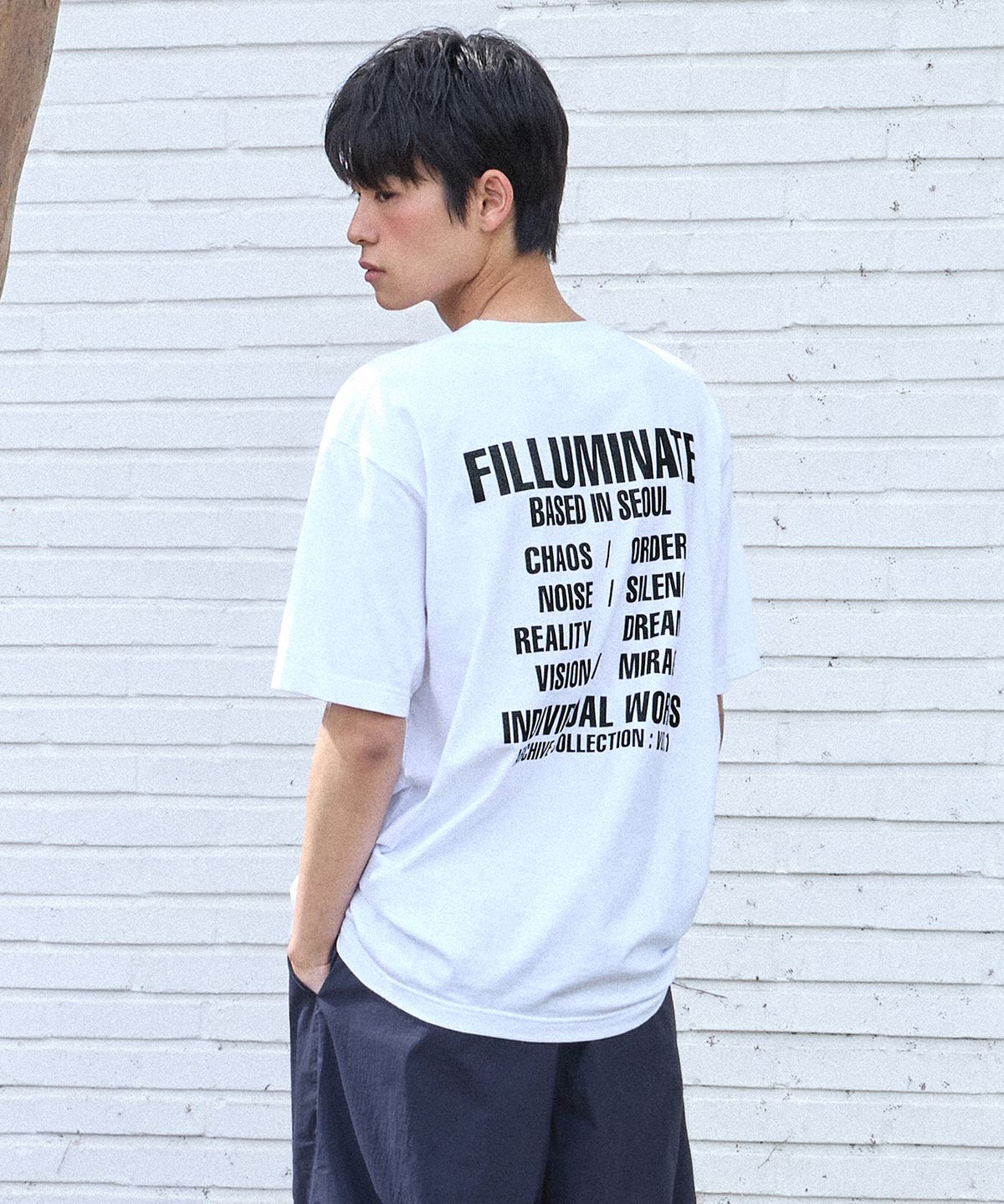 필루미네이트(FILLUMINATE) 콘트라스트 그래픽 티셔츠-화이트