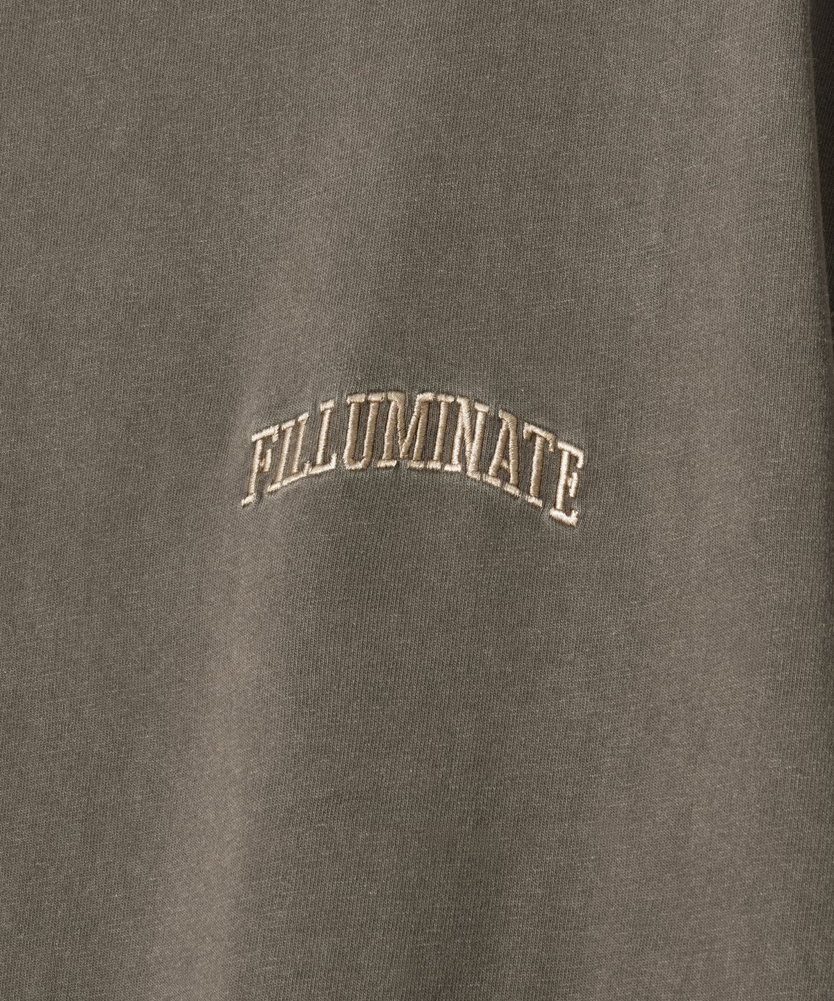 필루미네이트(FILLUMINATE) FLM 스몰 로고 피그먼트 티셔츠-브라운