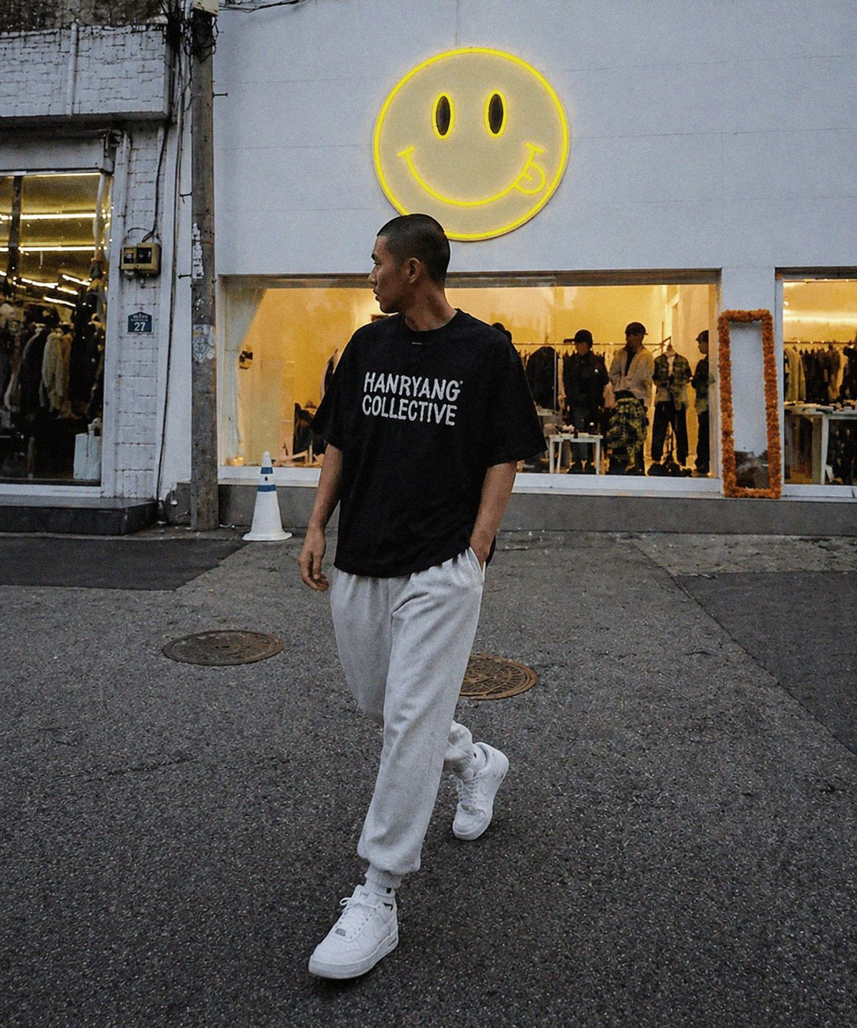 한량 컬렉티브(HANRYANG COLLECTIVE) HR LOGO2 TEE BLACK