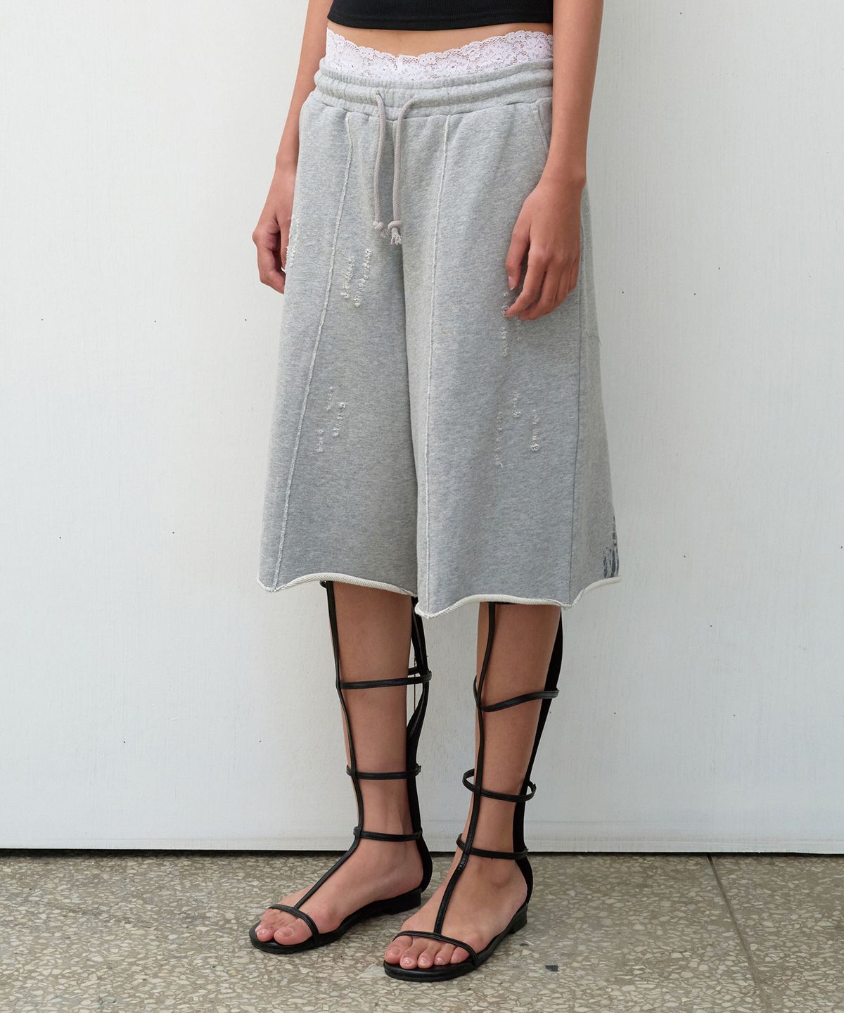 더바이닐하우스(THEVINYLHOUSE) CUT-OFF DAMAGE SHORTS GREY