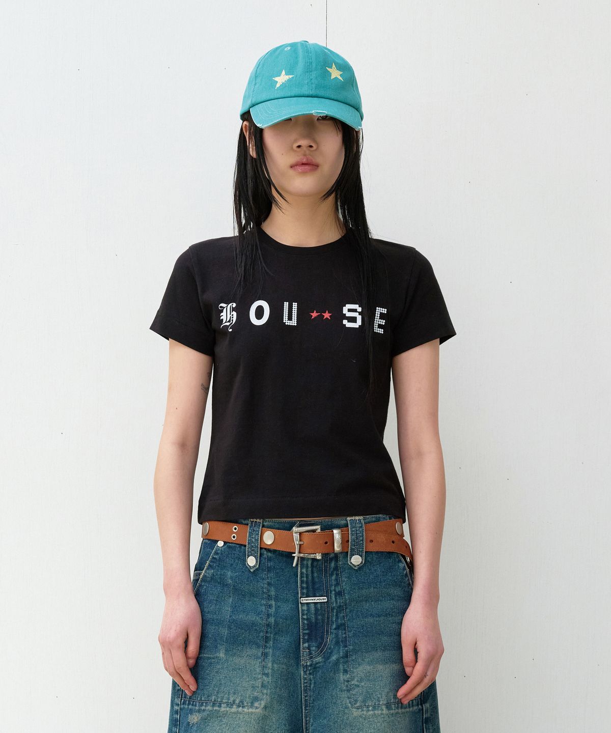 더바이닐하우스(THEVINYLHOUSE) FONT-HOUSE TEE BLACK