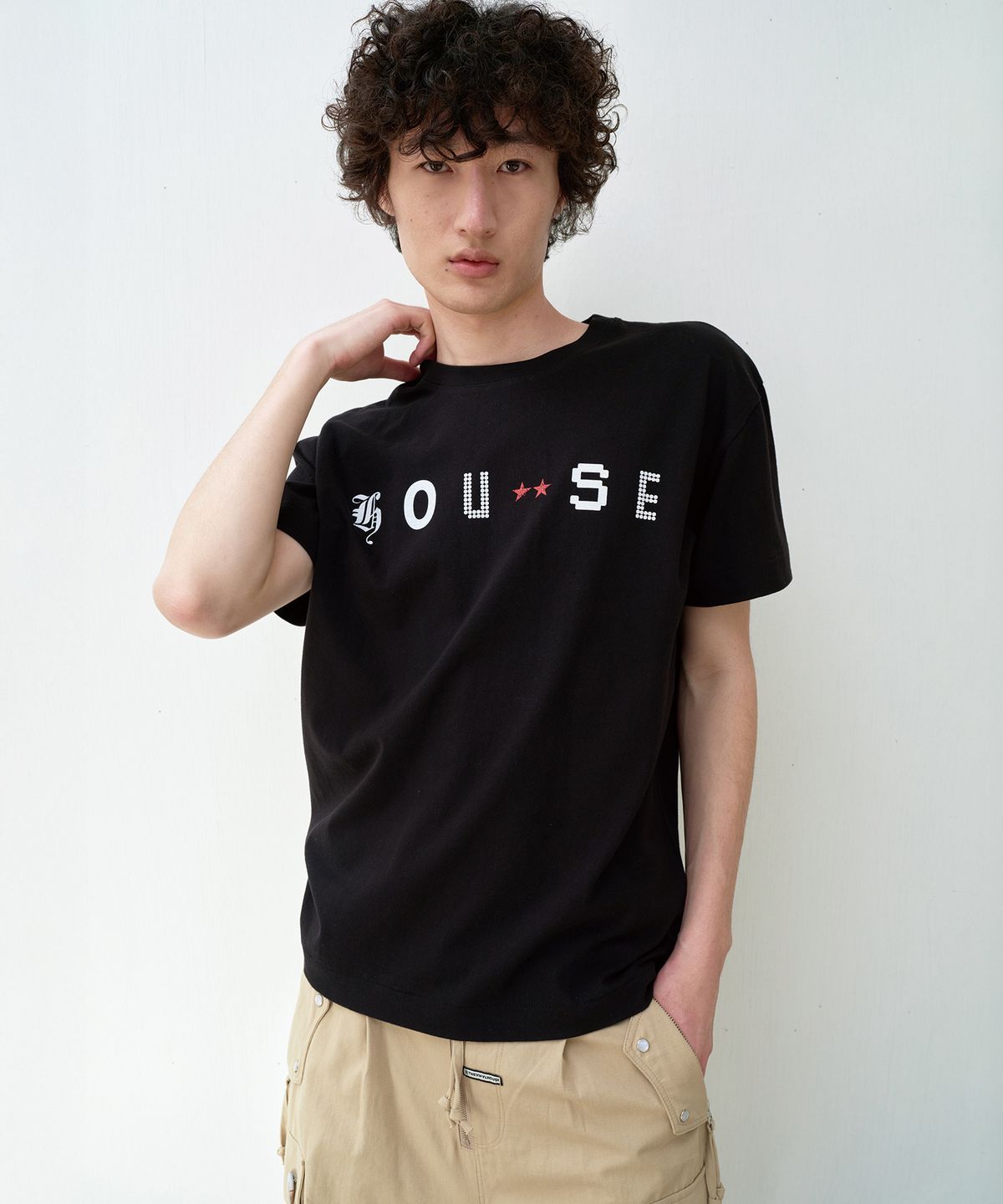 더바이닐하우스(THEVINYLHOUSE) FONT-HOUSE TEE BLACK