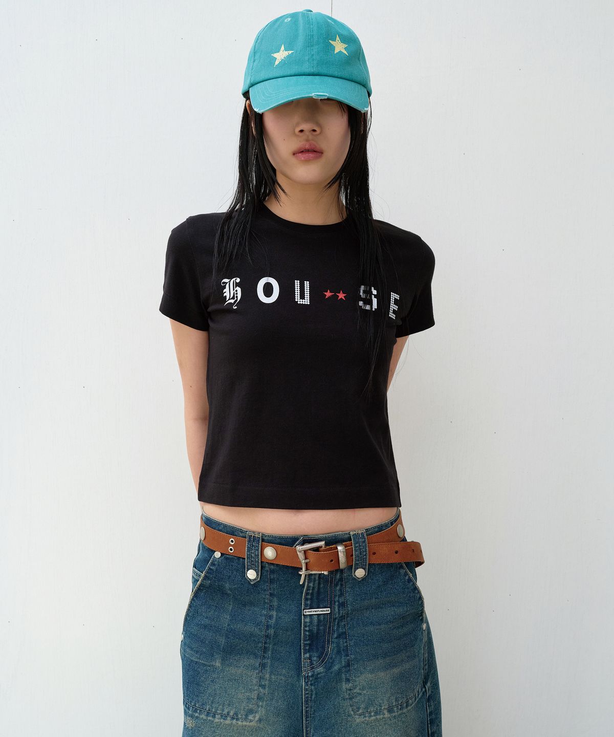 더바이닐하우스(THEVINYLHOUSE) FONT-HOUSE TEE BLACK