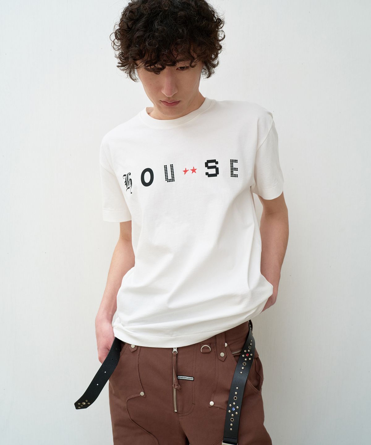 더바이닐하우스(THEVINYLHOUSE) FONT-HOUSE TEE WHITE