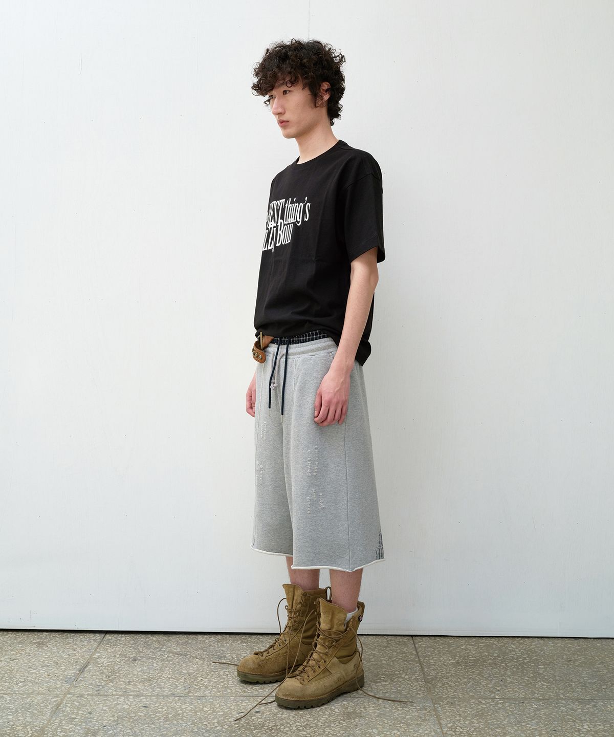 더바이닐하우스(THEVINYLHOUSE) THE LAZY TEE BLACK