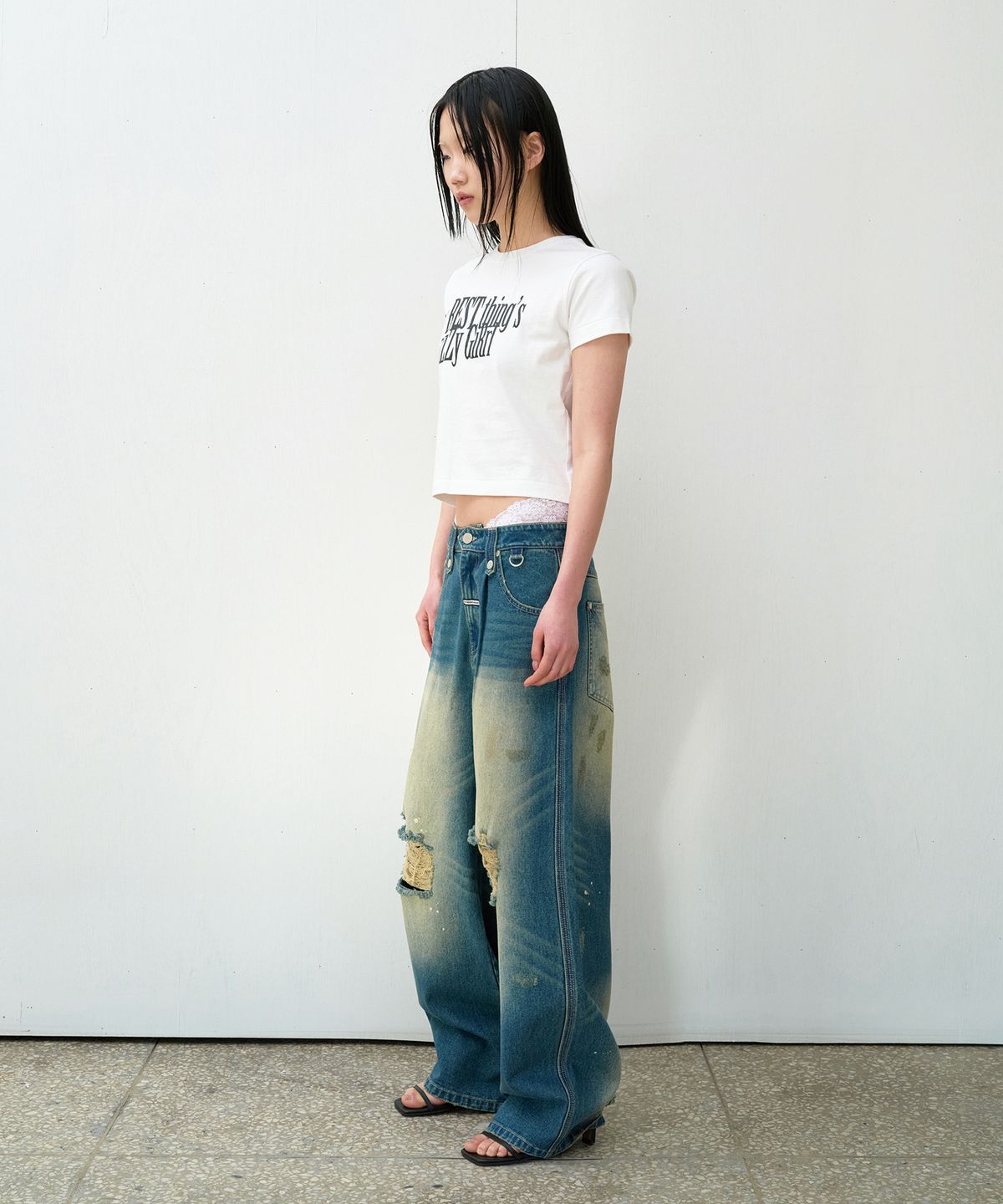 더바이닐하우스(THEVINYLHOUSE) THE LAZY TEE WHITE