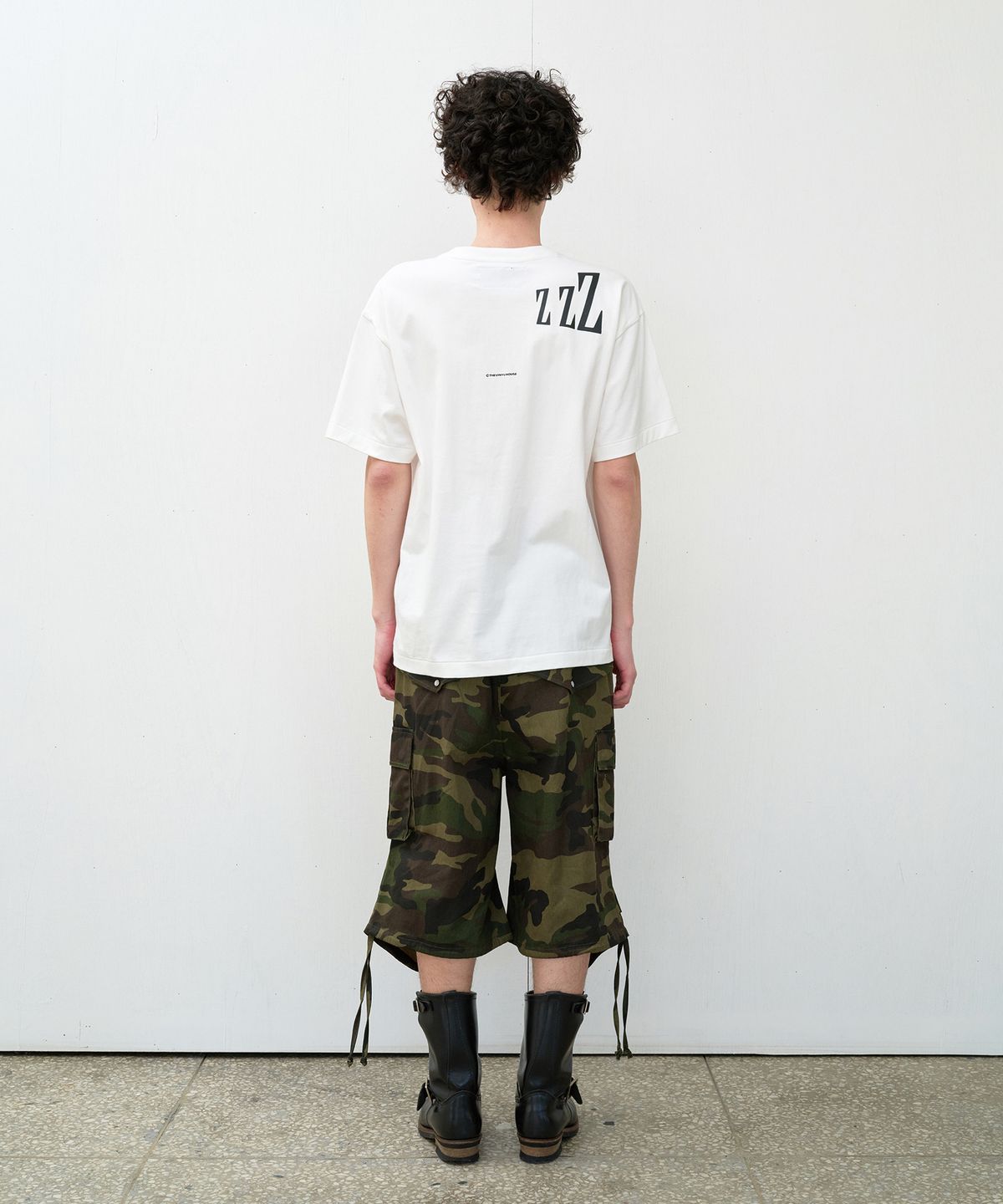 더바이닐하우스(THEVINYLHOUSE) THE LAZY TEE WHITE
