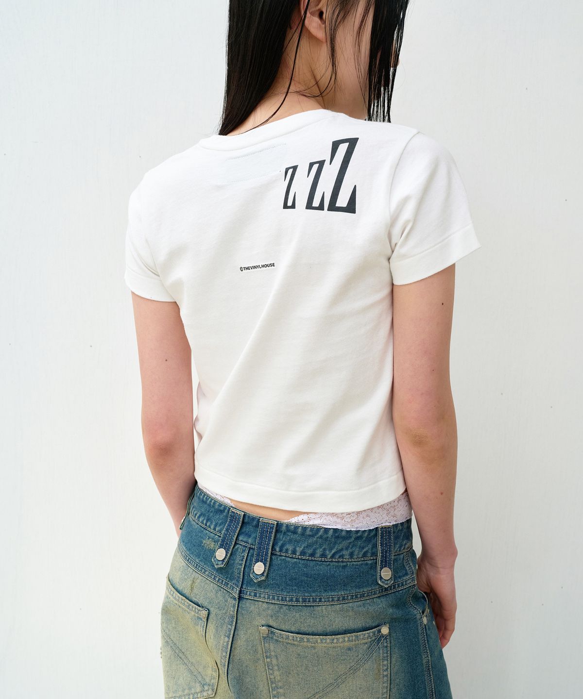 더바이닐하우스(THEVINYLHOUSE) THE LAZY TEE WHITE