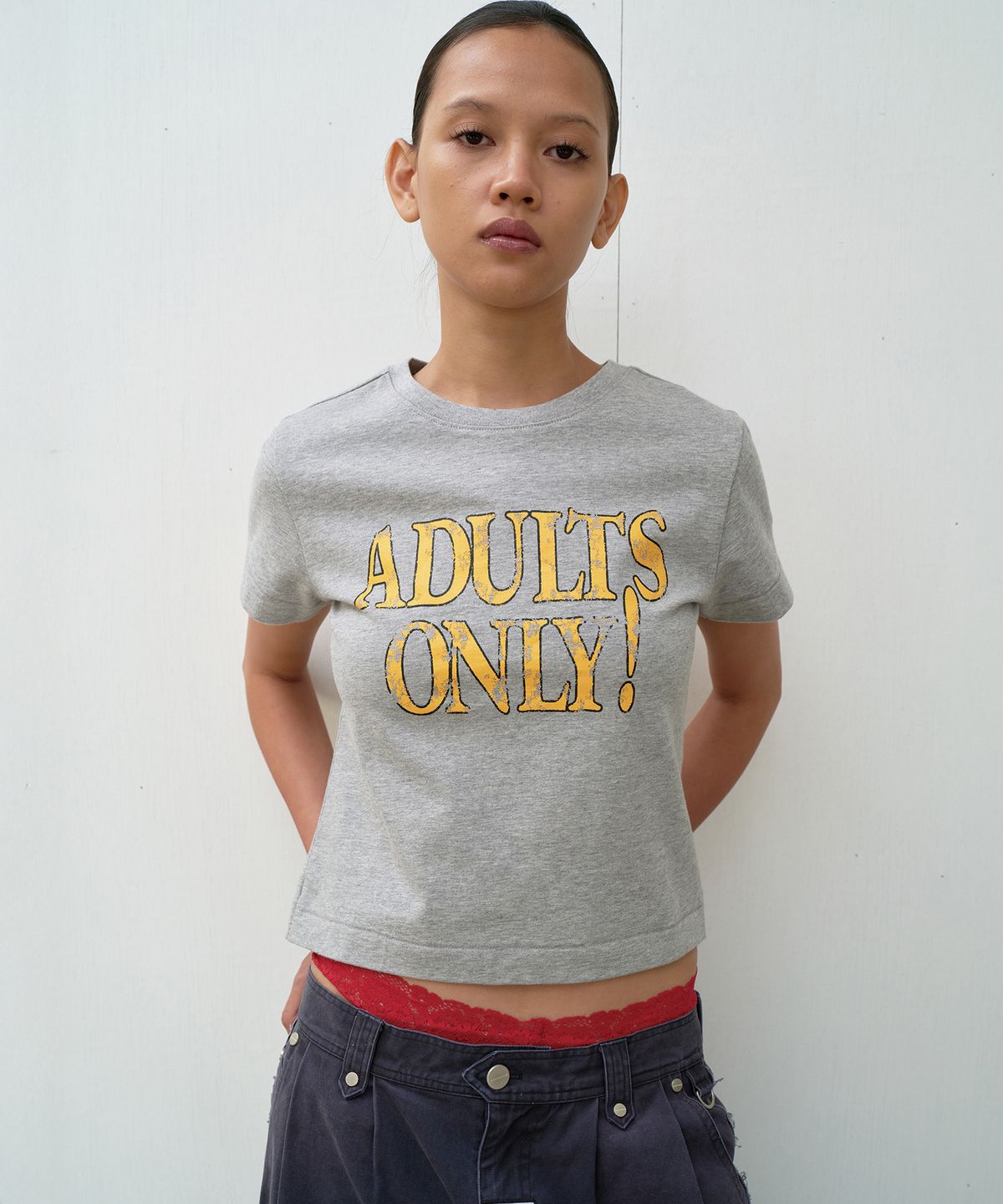 더바이닐하우스(THEVINYLHOUSE) ADULTS ONLY TEE GREY