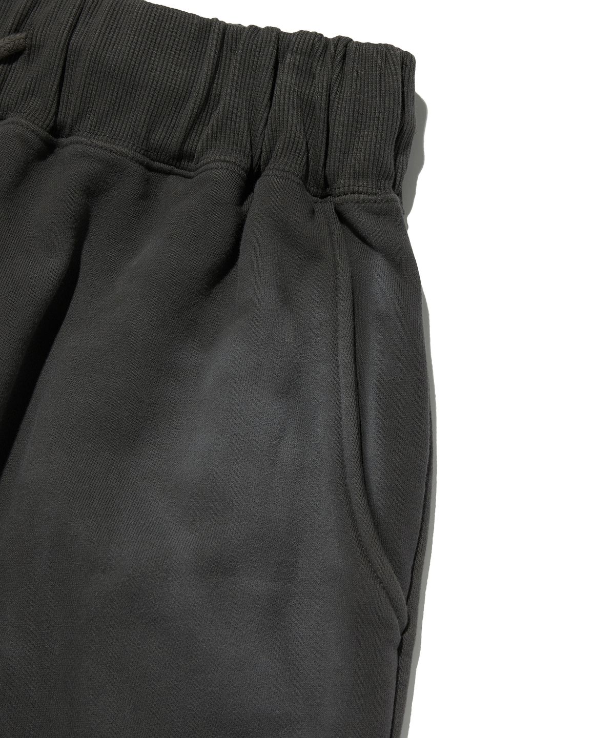 스웨이드(SUADE) CUT EDGE SWEAT SHORTS [WASHING PURPLE]