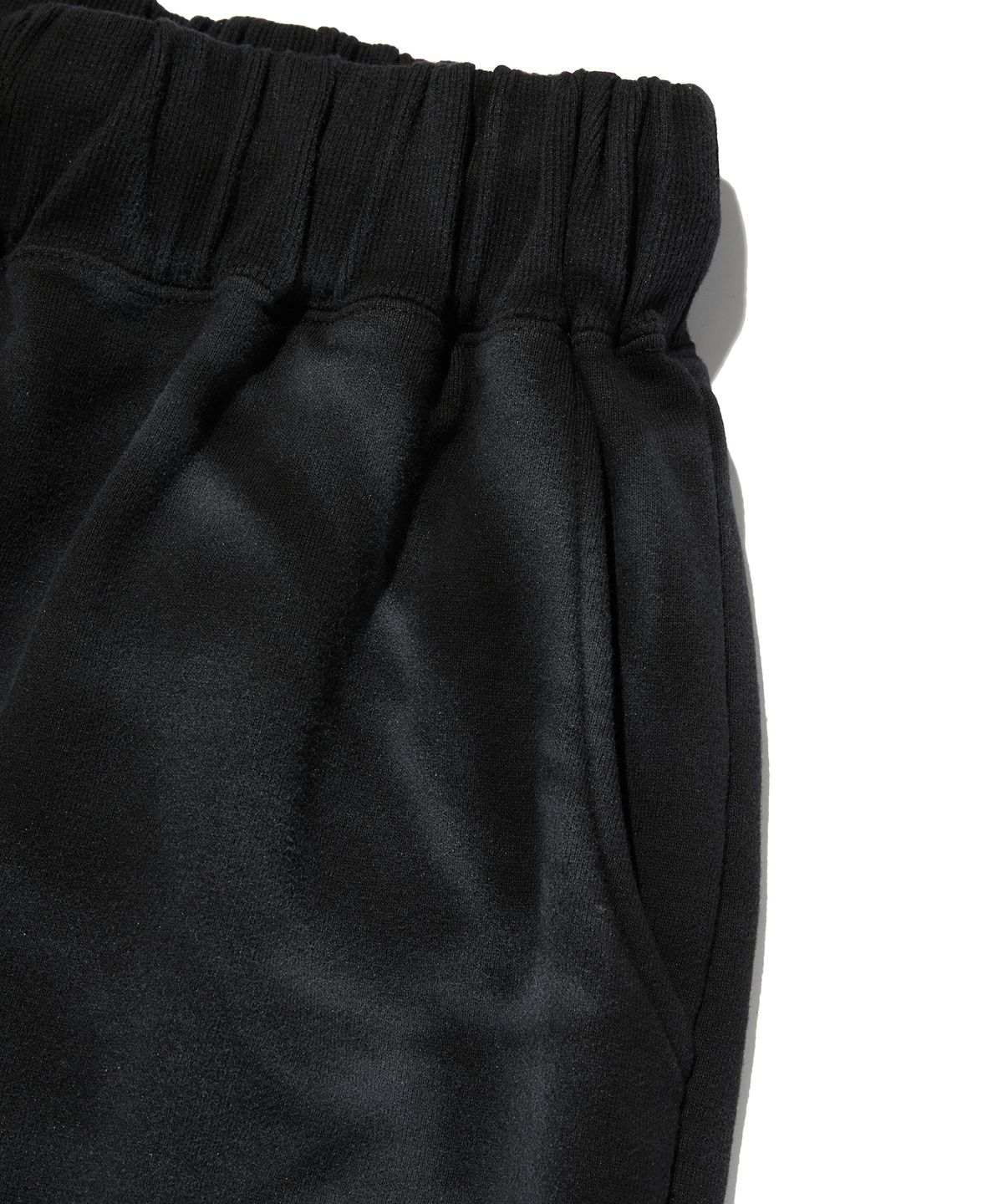스웨이드(SUADE) CUT EDGE SWEAT SHORTS [WASHING BLACK]