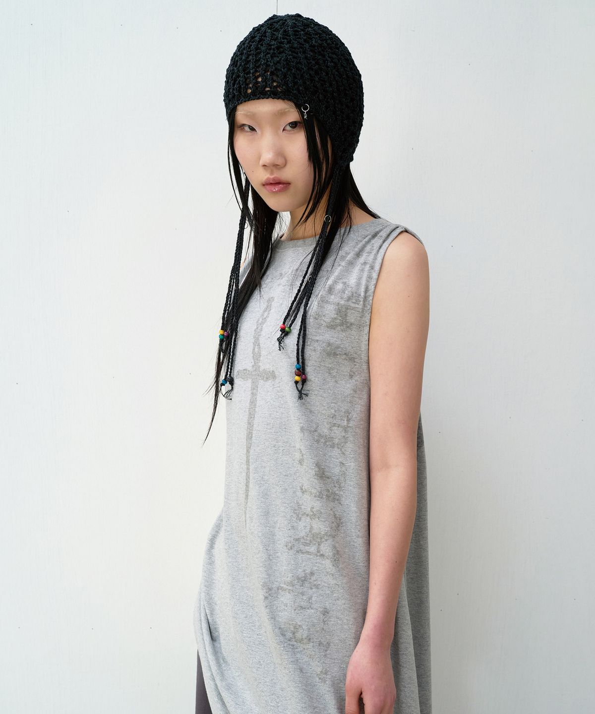 더바이닐하우스(THEVINYLHOUSE) BEADED CROCHET BEANIE (W) BLACK