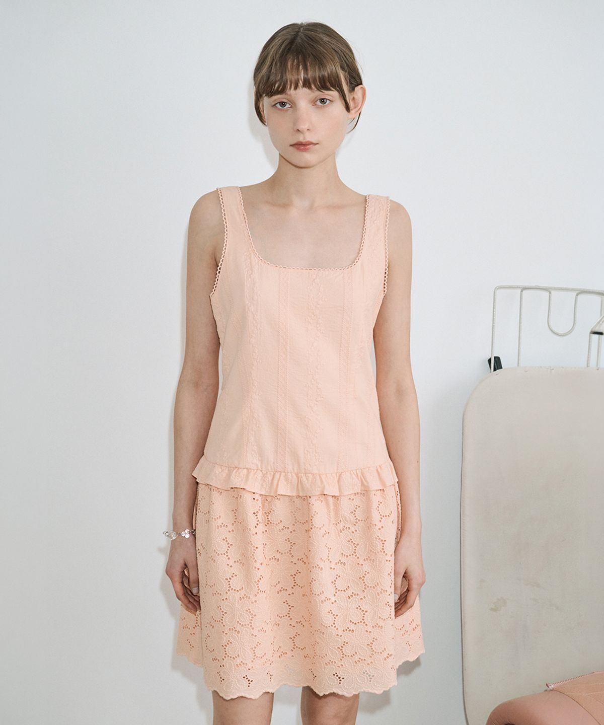 시눈(SINOON) Punching Lace One-Piece (Apricot)