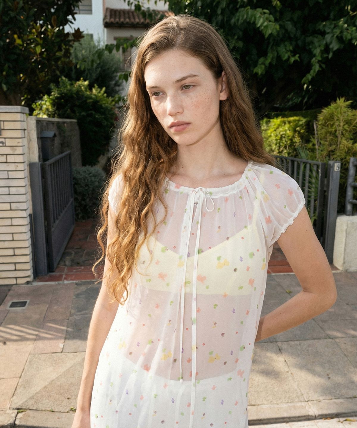 시눈(SINOON) Pale Flower Long One-Piece (White)
