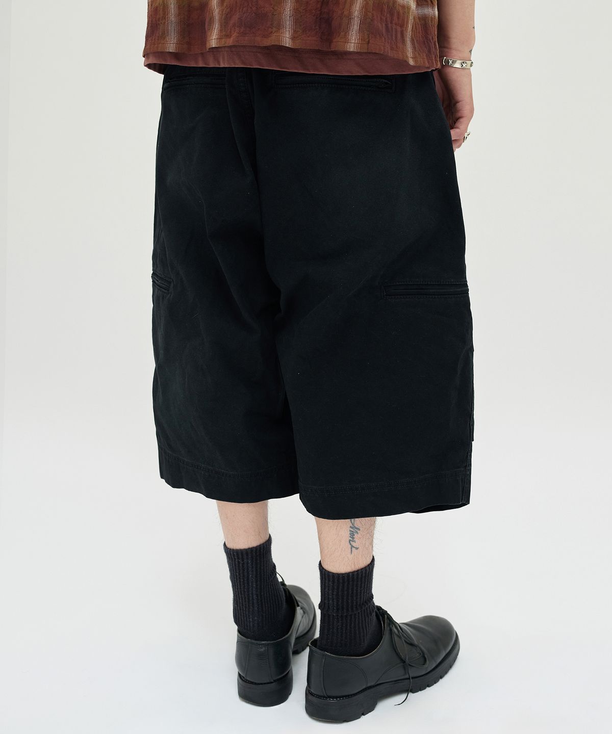 스웨이드(SUADE) UTILITY CARGO SHORTS [BLACK]