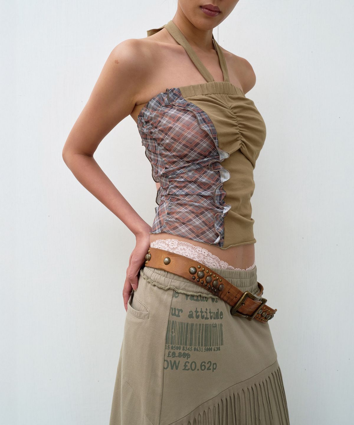 더바이닐하우스(THEVINYLHOUSE) MIXED HALTERNECK TOP (W) OLIVE