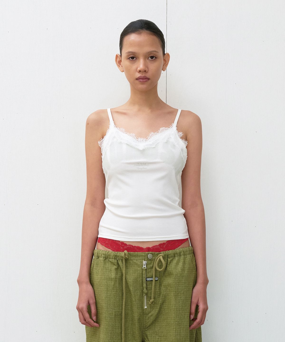 더바이닐하우스(THEVINYLHOUSE) NO RUSH LACE SLEEVELESS (W) IVORY