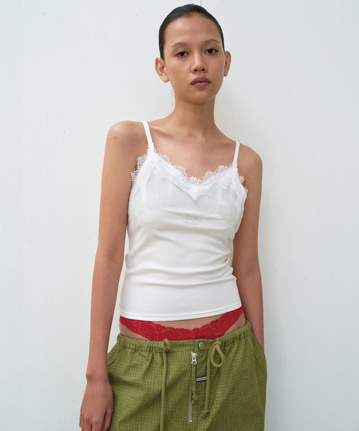 더바이닐하우스(THEVINYLHOUSE) NO RUSH LACE SLEEVELESS (W) IVORY