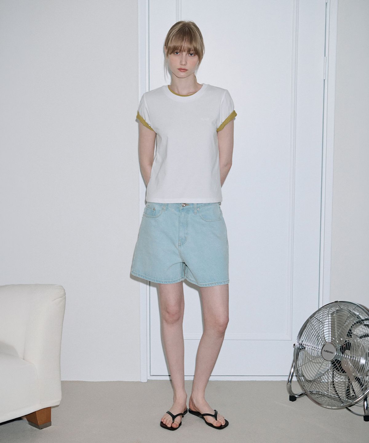 시눈(SINOON) High-Waist Crop Denim (Light Blue)
