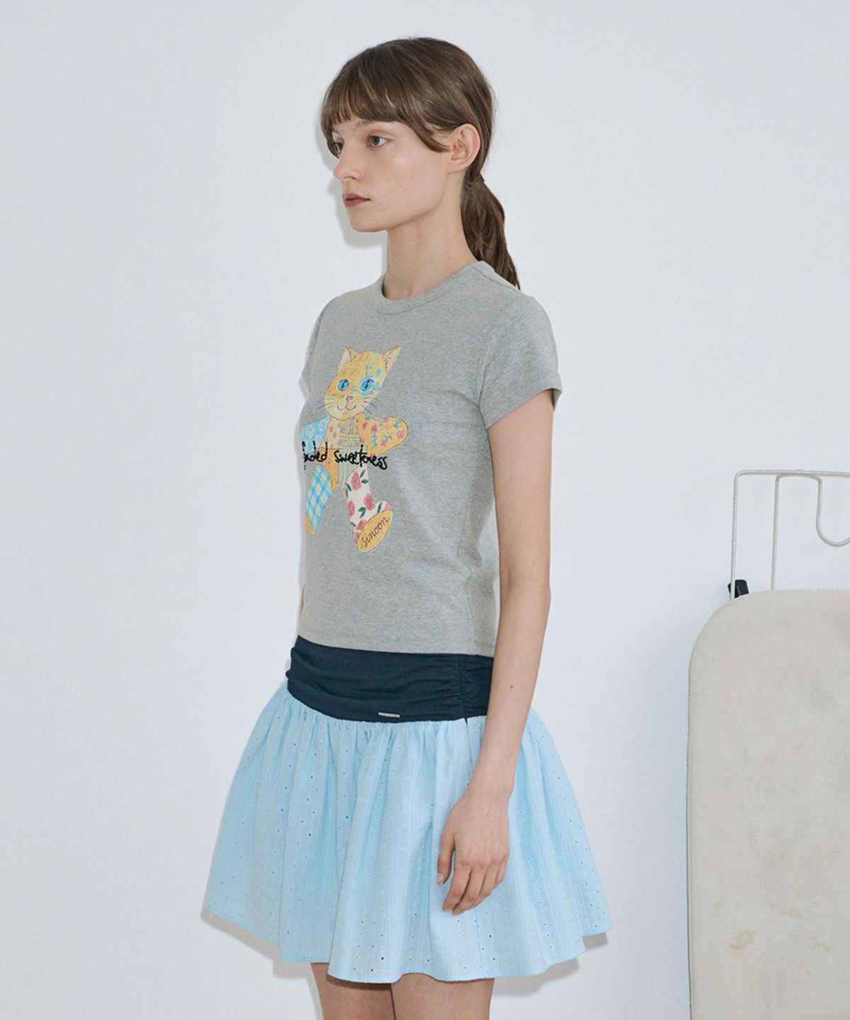 시눈(SINOON) Patchwork Beads Cat T-Shirt (Melange Grey)