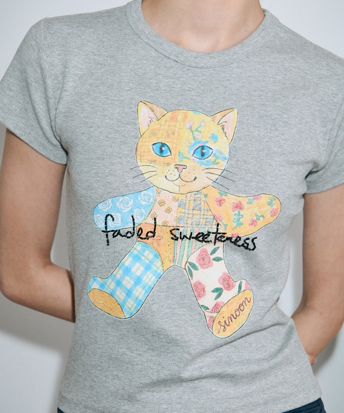 시눈(SINOON) Patchwork Beads Cat T-Shirt (Melange Grey)