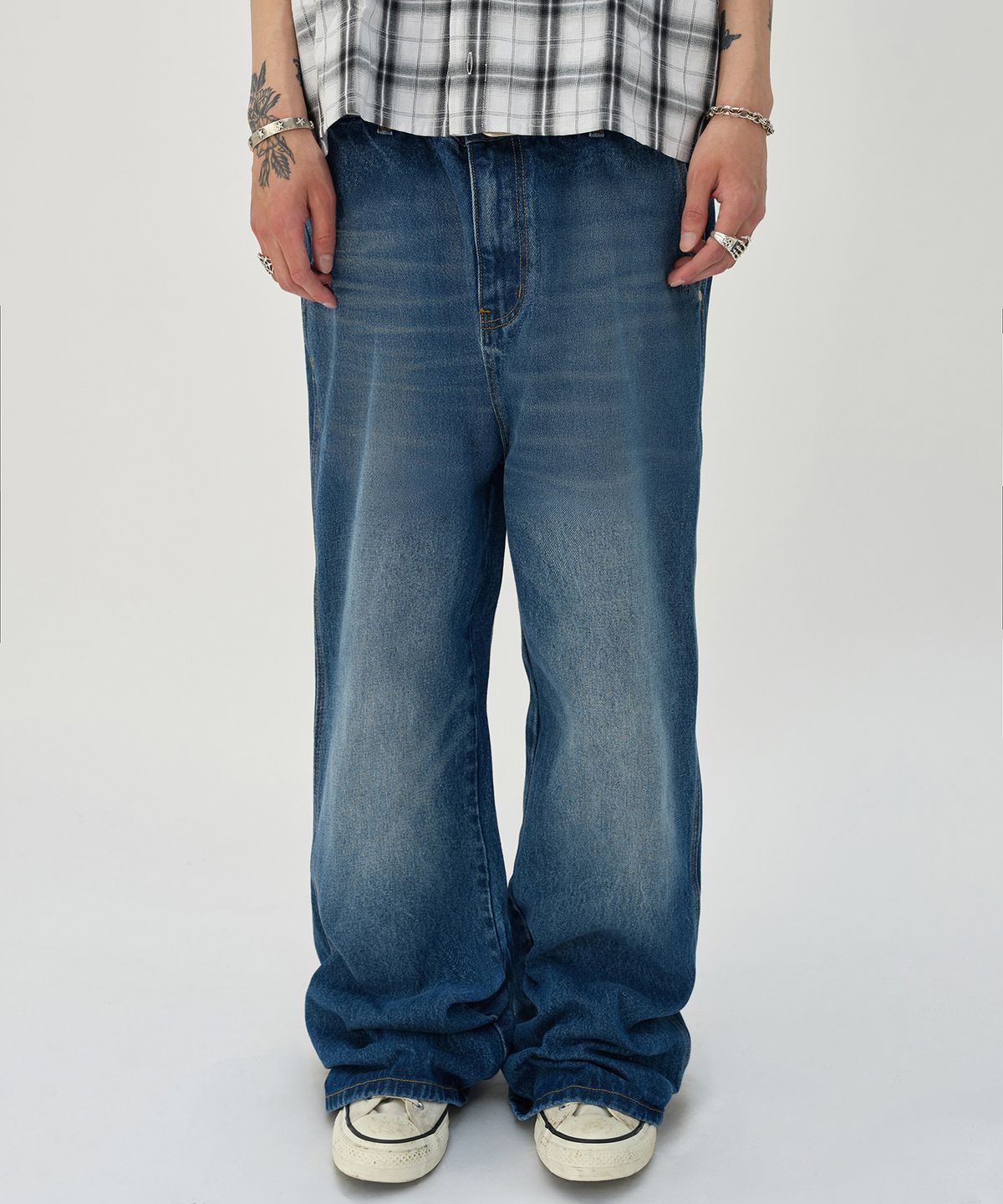 스웨이드(SUADE) CURVED FLARE DENIM [BLUE]