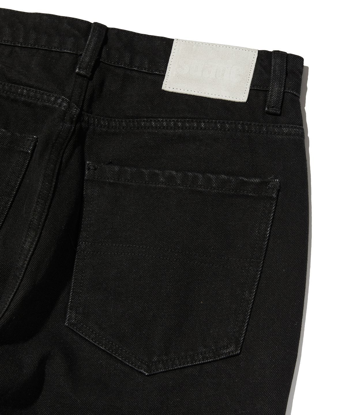 스웨이드(SUADE) CURVED FLARE DENIM [BLACK]