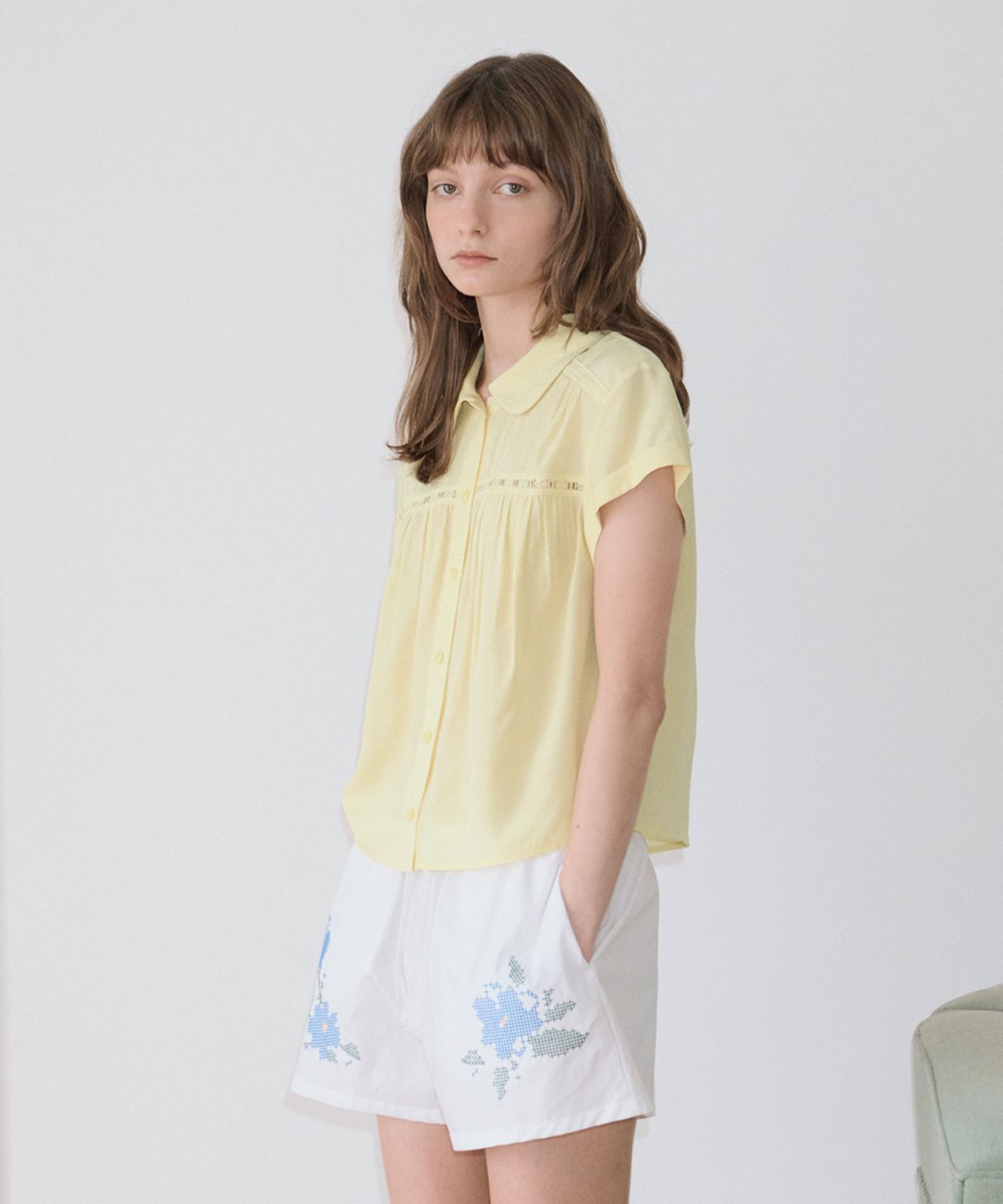 시눈(SINOON) Rose Lace Shirring Roll-Up Blouse (Yellow)