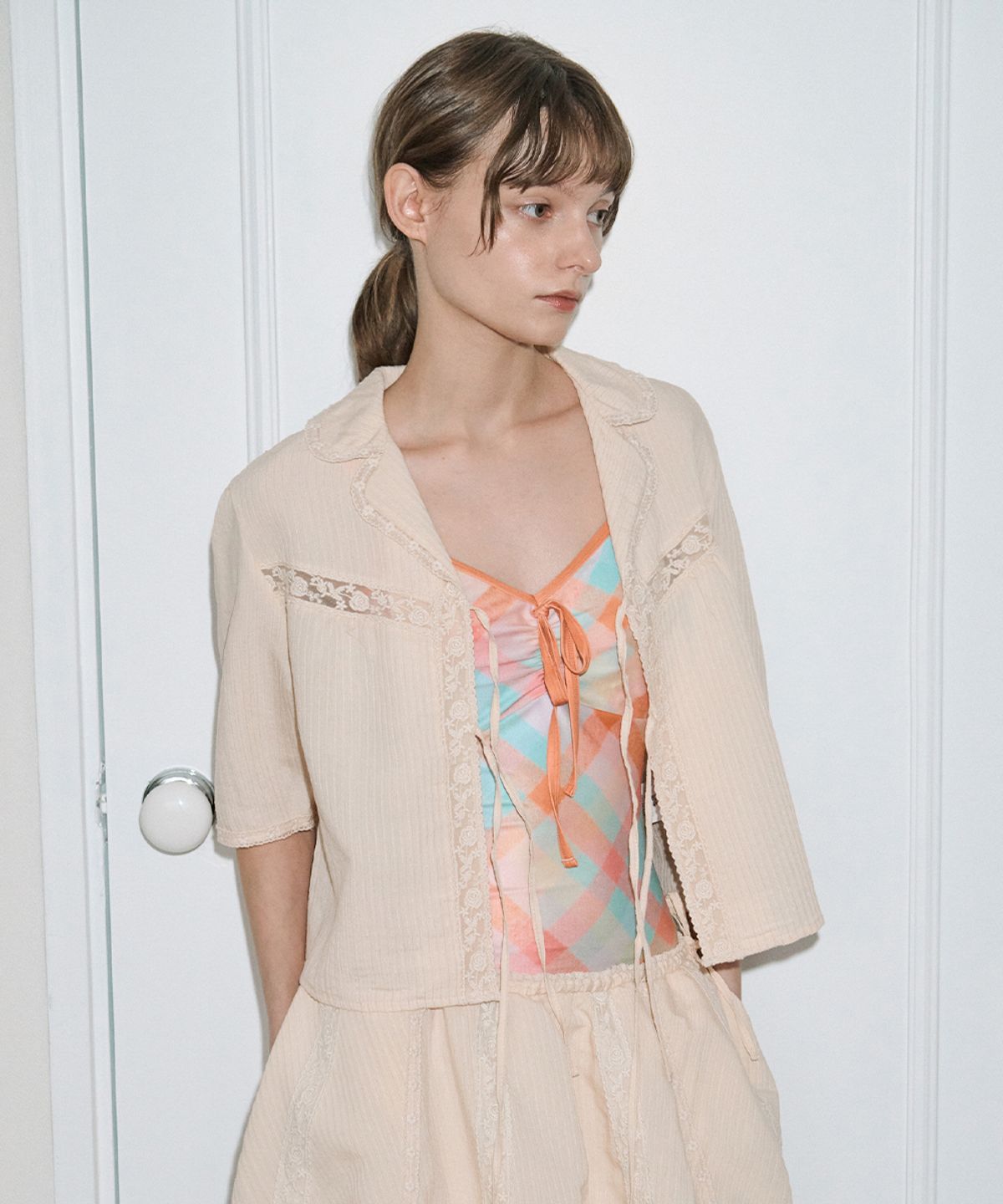 시눈(SINOON) Lace Ribbon Blouse (Apricot)