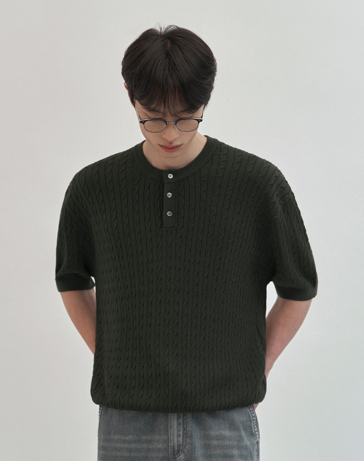 워크온바디오프(WORK ON BODY OFF) 쿨 뱀부 세미 오버핏 케이블 헨리넥 반팔 니트 [그린]