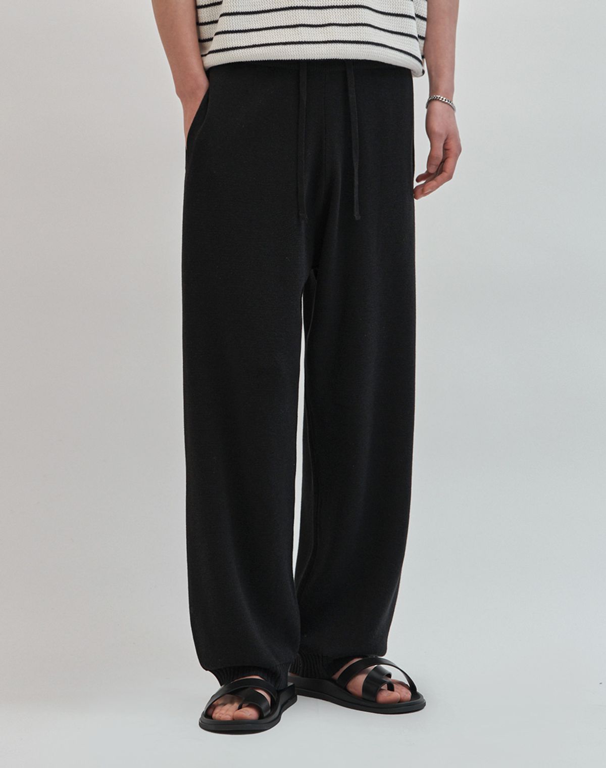 워크온바디오프(WORK ON BODY OFF) 쿨 뱀부 세미 와이드 니트 팬츠 [블랙]