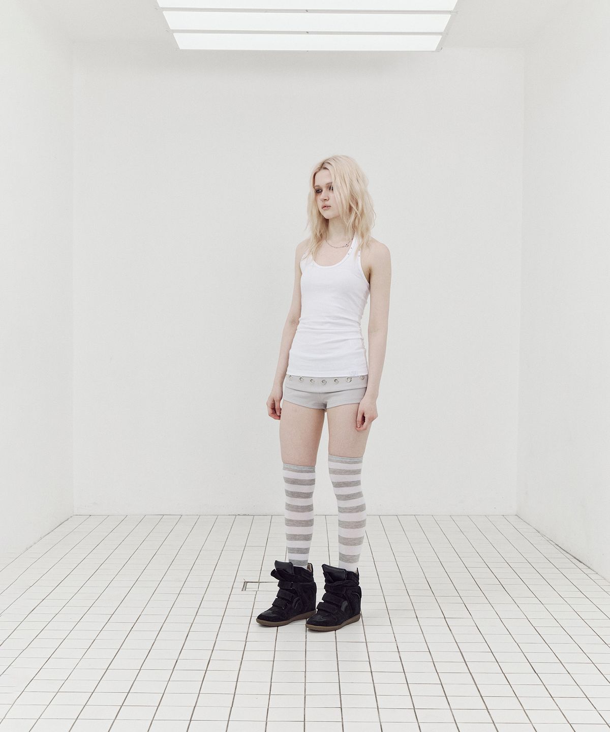 셋업이엑스이(SETUP-EXE) BASIC HALTERNECK TOP / WHITE