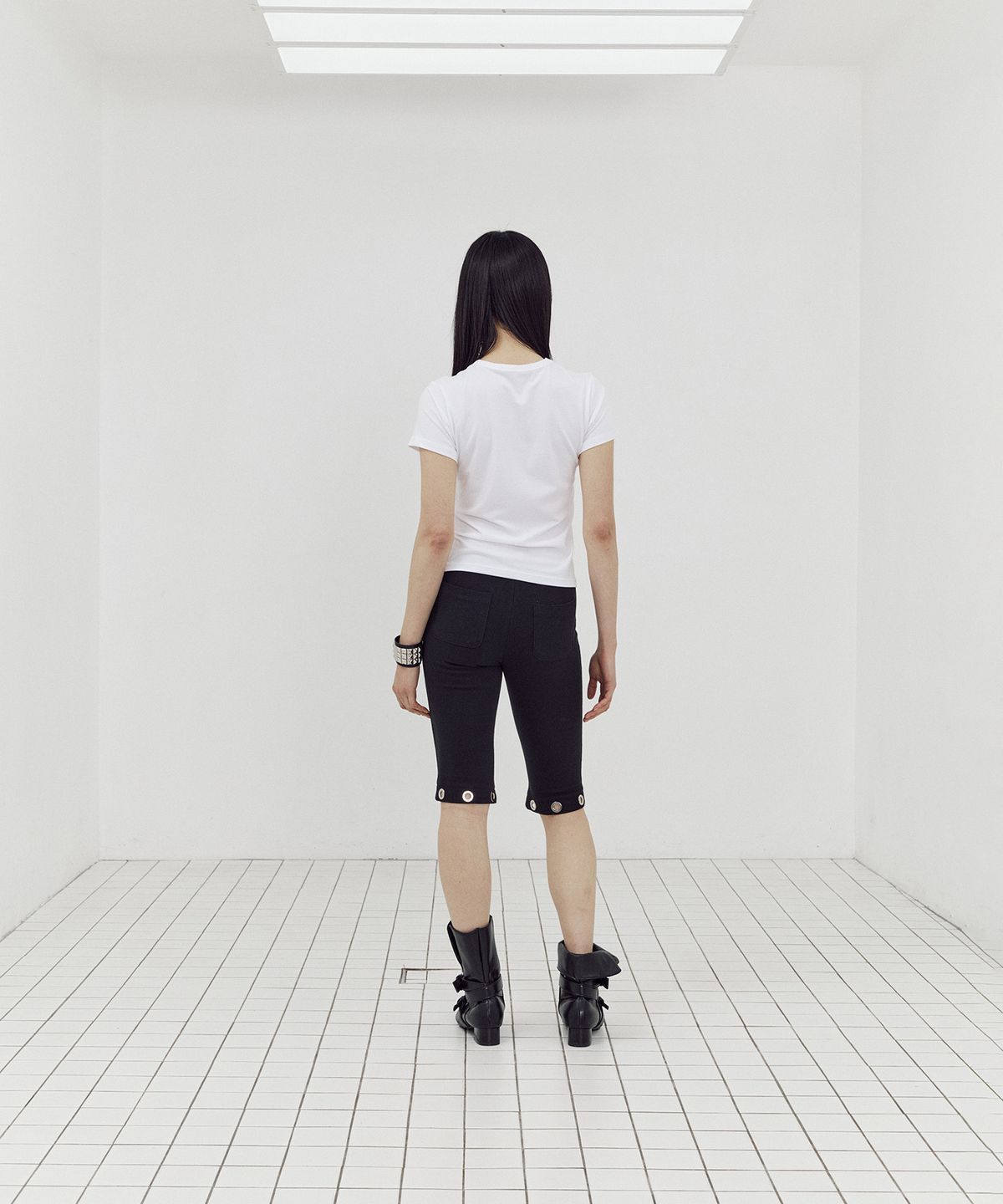 셋업이엑스이(SETUP-EXE) EYELET CAPRI LEGGINGS / BLACK