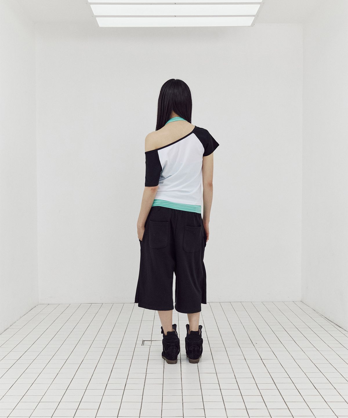 셋업이엑스이(SETUP-EXE) DOUBLE LAYERED BERMUDA PANTS / BLACK
