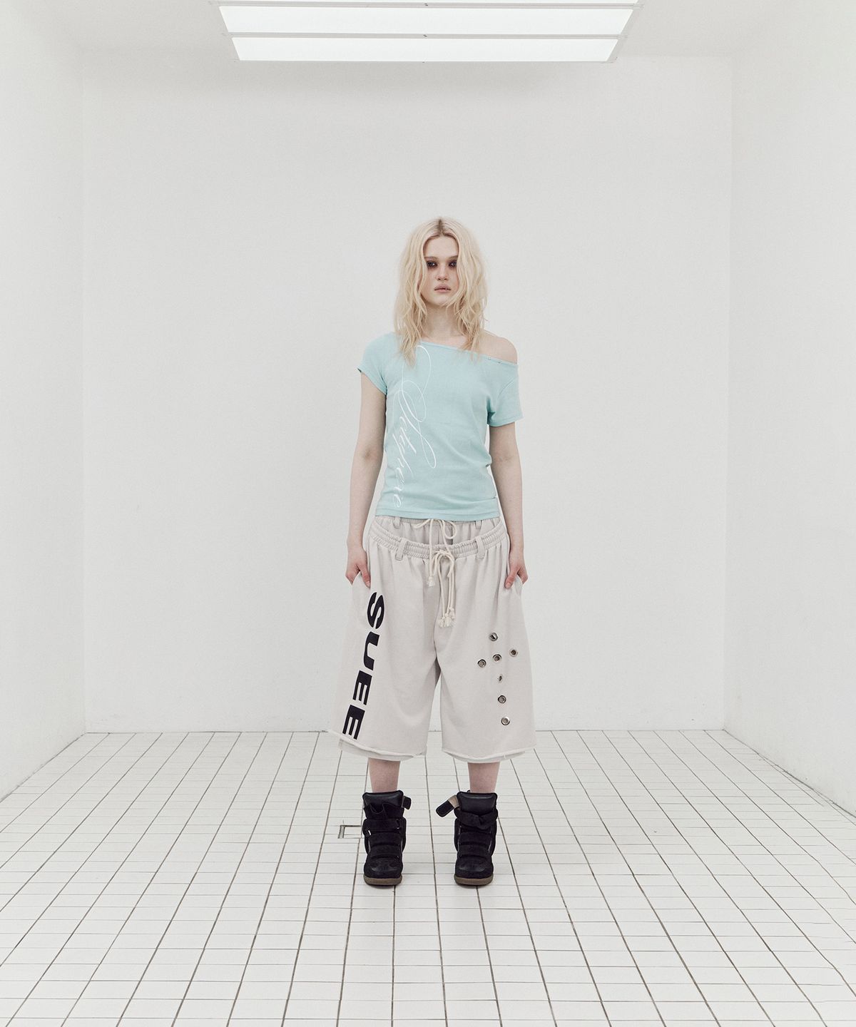 셋업이엑스이(SETUP-EXE) DOUBLE LAYERED BERMUDA PANTS / BEIGE