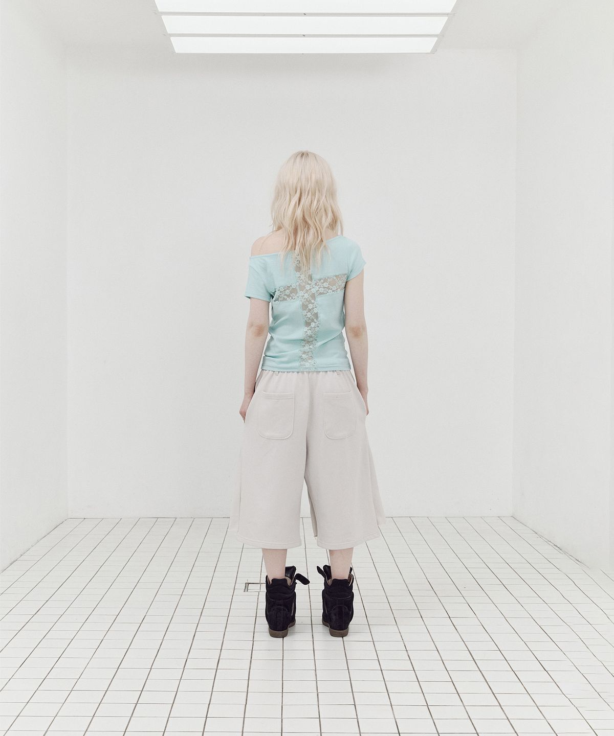 셋업이엑스이(SETUP-EXE) DOUBLE LAYERED BERMUDA PANTS / BEIGE