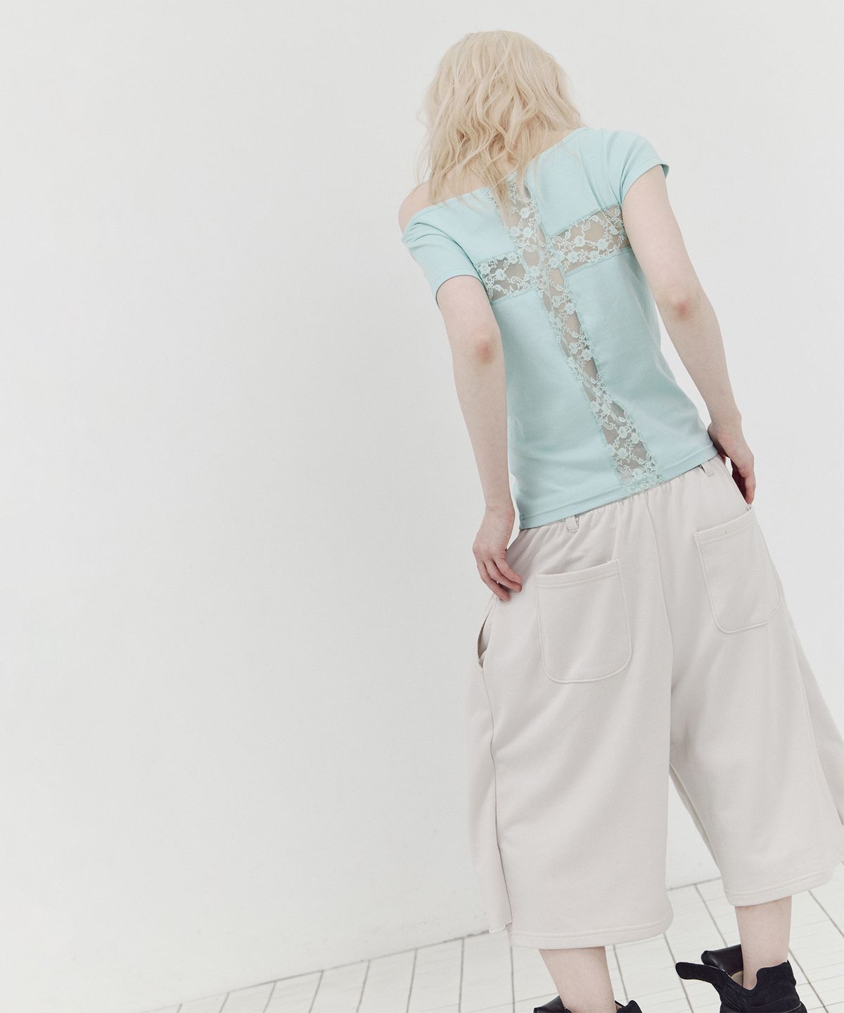 셋업이엑스이(SETUP-EXE) DOUBLE LAYERED BERMUDA PANTS / BEIGE